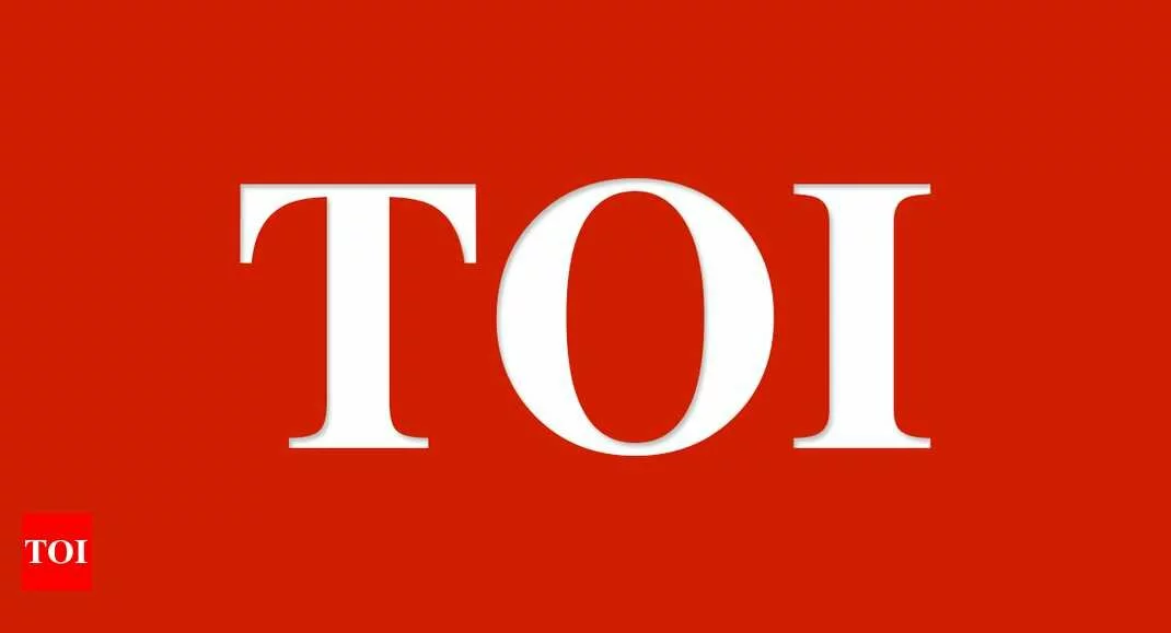 Titan revenue from jewellery biz drops 5% - Times of India