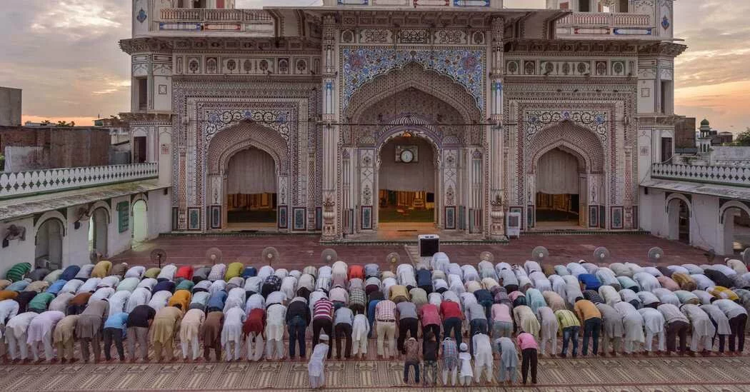 India Steps Toward Making Naturalization Harder for Muslims