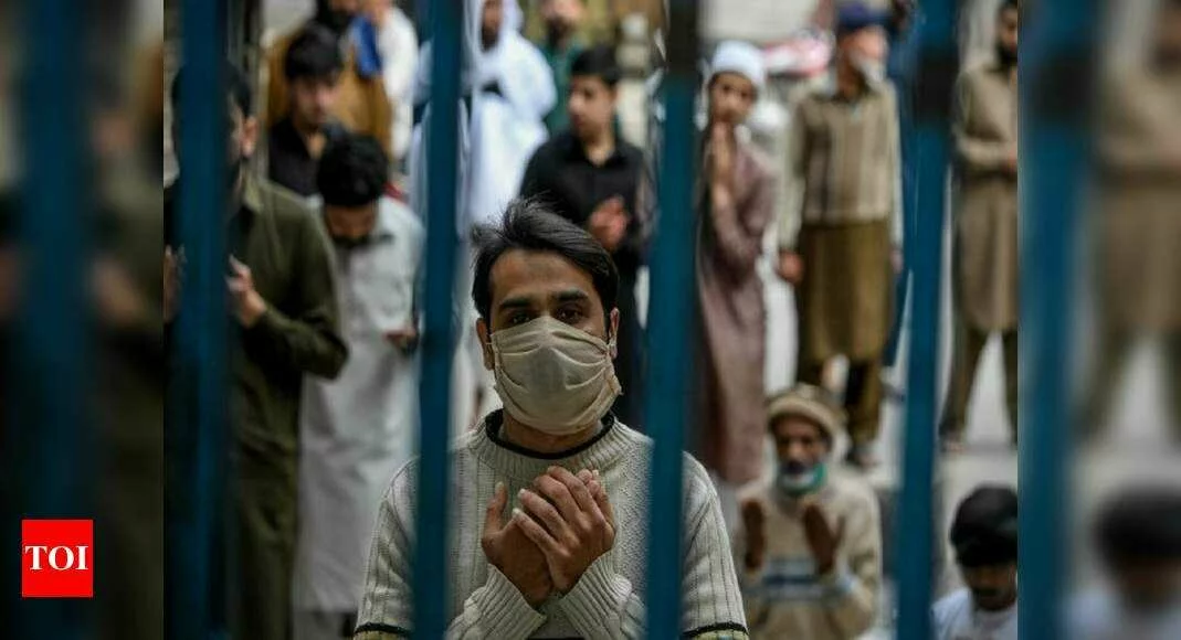 Pakistan says 18 million people could lose jobs due to lockdown as coronavirus tally crosses 20,000 - Times of India