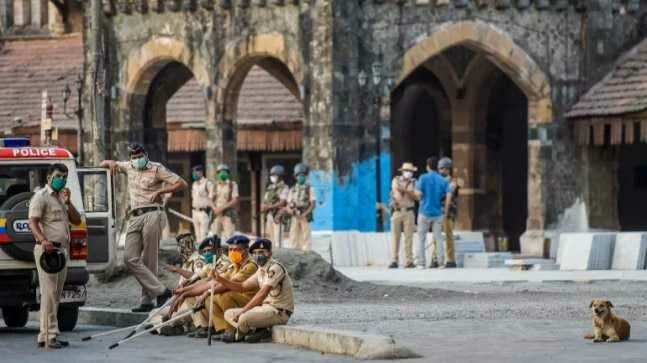 Constable from Vakola becomes first Mumbai Police personnel to succumb to Covid-19