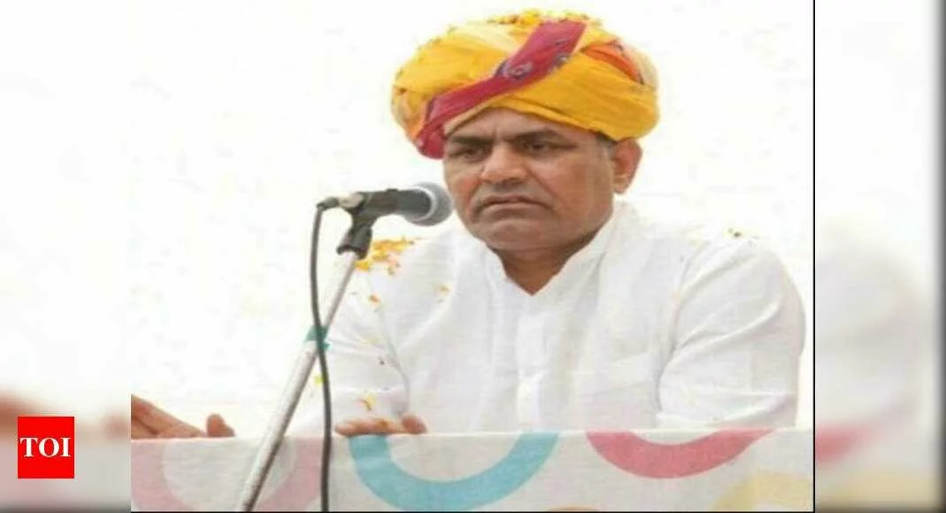 Narendra Modi: â€˜Who is better: Modi or Gehlot?' Watch this video | India News - Times of India