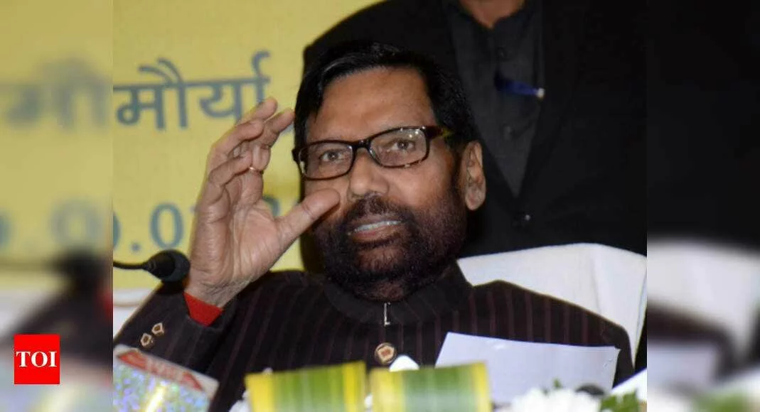  Paswan instructs withdrawal of ministry's controversial order to end internal feud | India News - Times of India