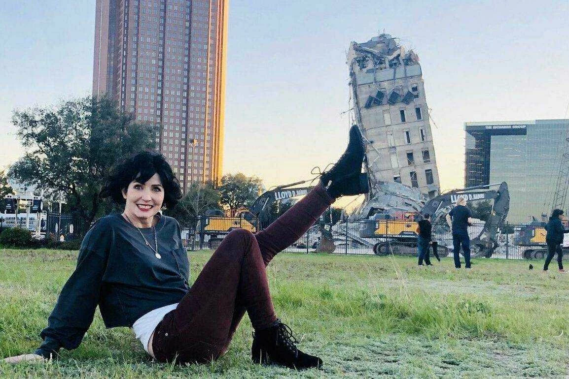 ‘Leaning Tower of Dallas’ survives wrecking ball, becomes off-kilter sensation