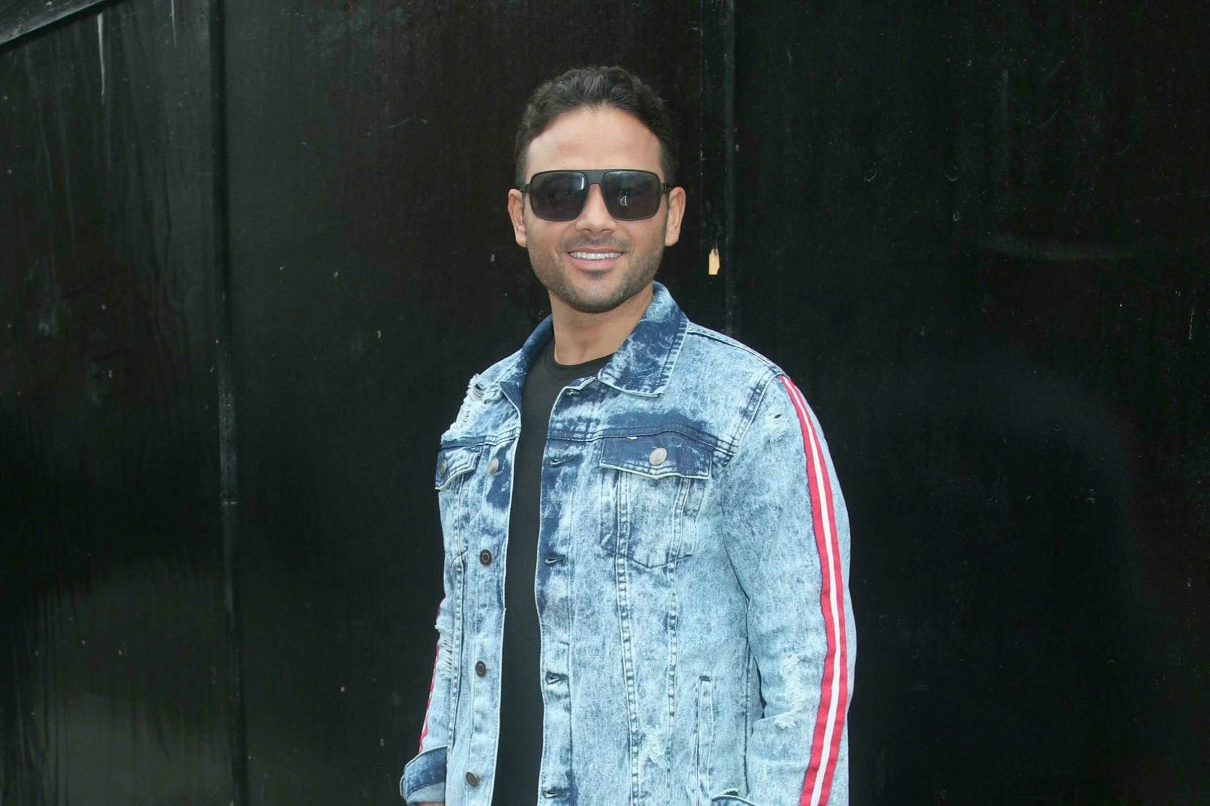Actor Ryan Thomas joined by his famous brothers to explore Indian heritage