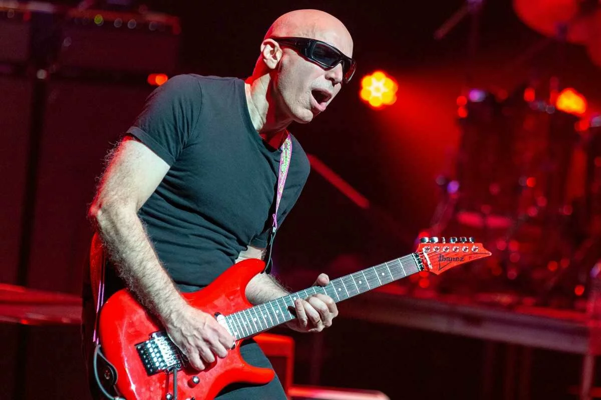 Joe Satriani on Postponing Tour, Releasing New Album in the COVID-19 Era