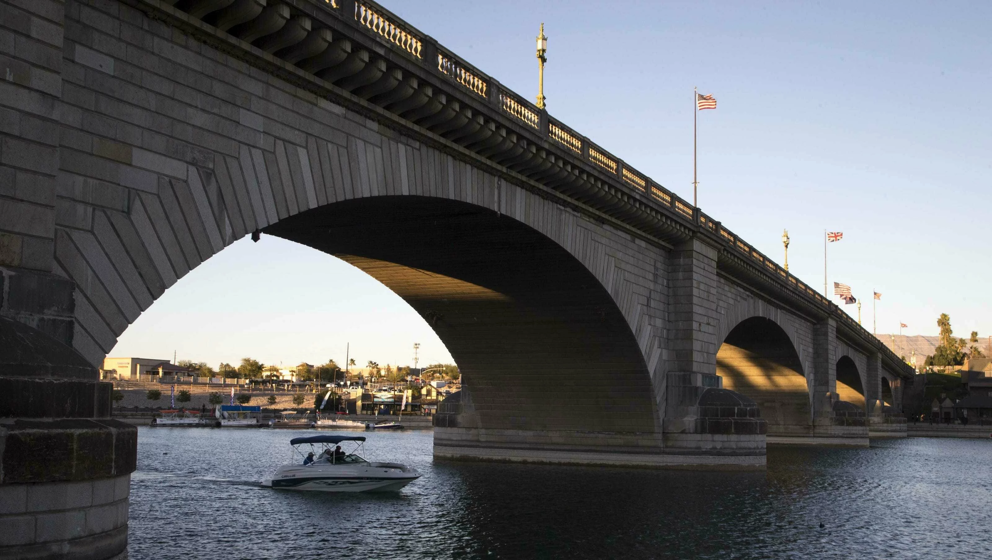 Lake Havasu City urges visitors to stay home as petitions circulate over lake closure