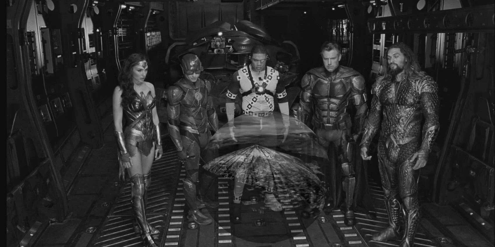 New Snyder Cut Image Shows Most Of The Justice League Preparing For The Final Battle