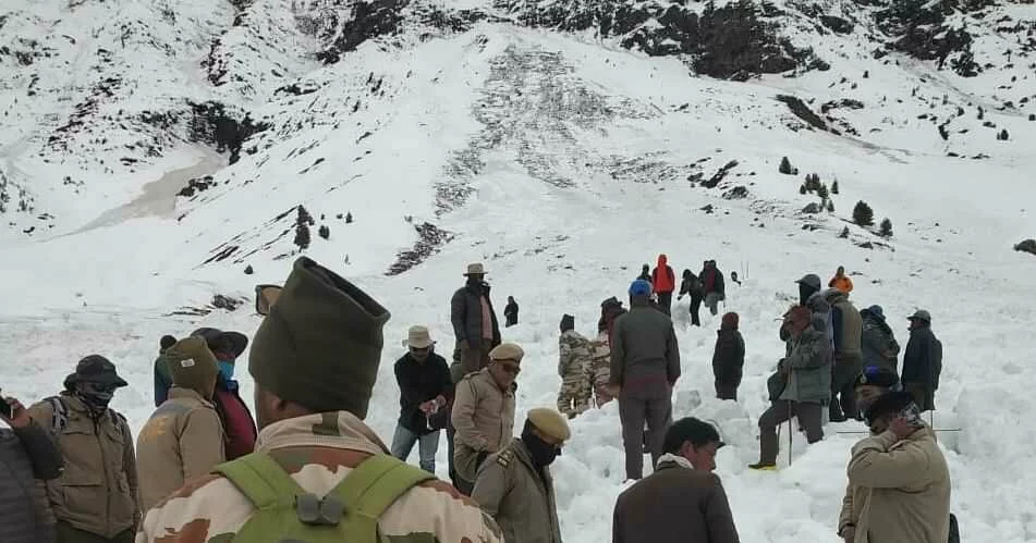 An avalanche hit Bargul village in District Lahaul, Himachal Pradesh today at about 11:30 am. 1 local reported to be trapped