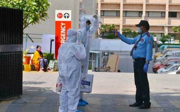 Coronavirus India lockdown Day 34 updates | 33 healthcare workers at Delhi's Max Hospital test positive
