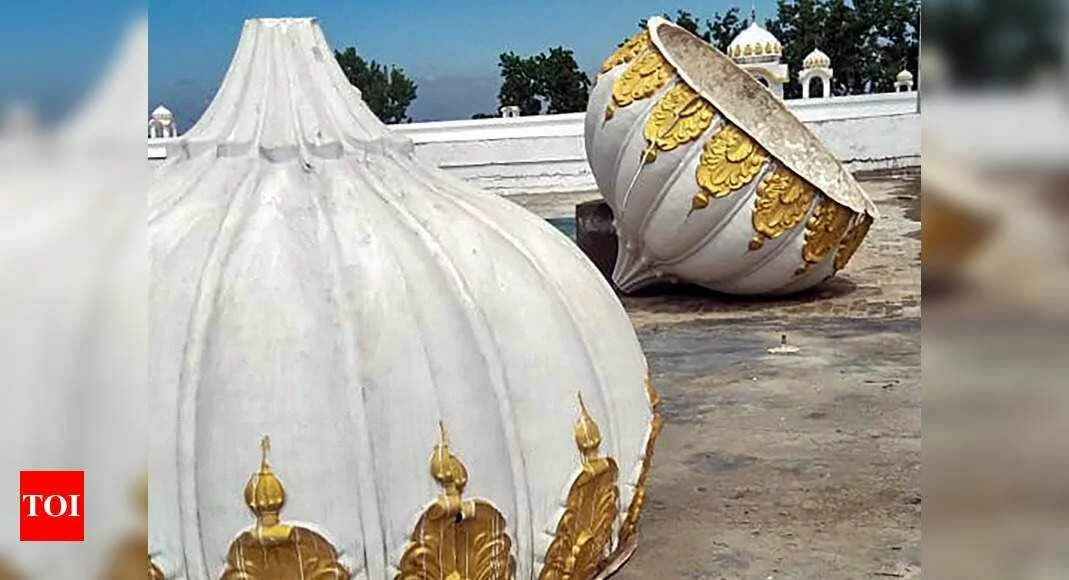 Pakistan puts Kartarpur Sahib domes back, but misses finial | Amritsar News - Times of India