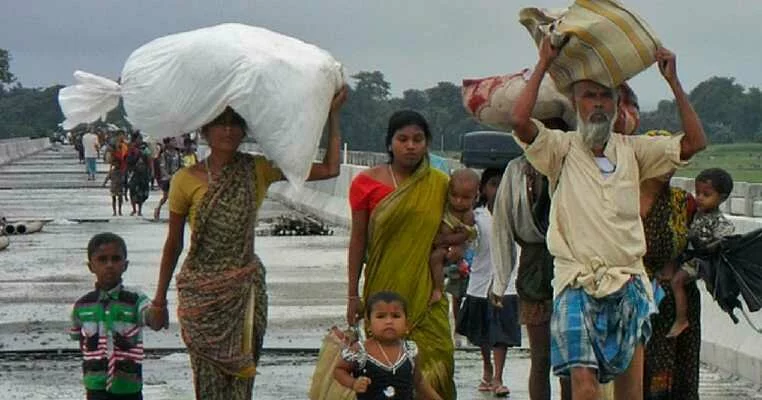 Why India's poor didn't stay back in cities, were better off on road, marching in hot sun