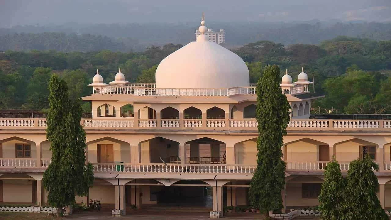Coronavirus Outbreak: Nawayath Muslims in Karnataka's Bhatkal junk orthodoxy of Tablighi Jamaat, help authorities quarantine vulnerable, feed poor - Firstpost